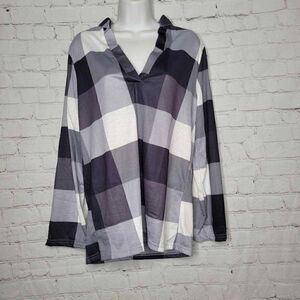 Women's Plaid V Neck Pullover Top Medium